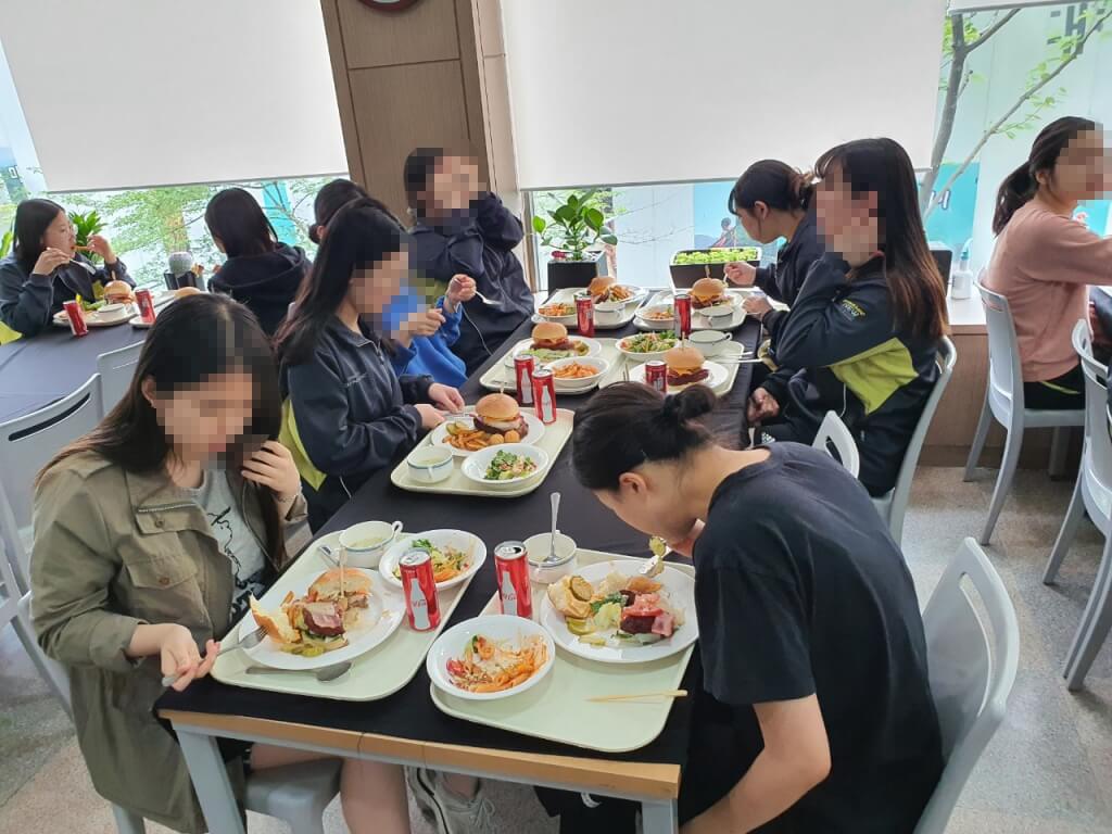 에듀셀파 여학생 독학기숙학원 식당